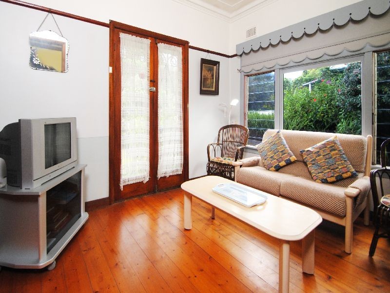 4 Wilfred Barrett Drive, Noraville NSW 2263