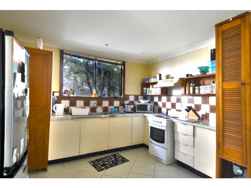 11 Kapala Avenue, Summerland Point NSW 2259