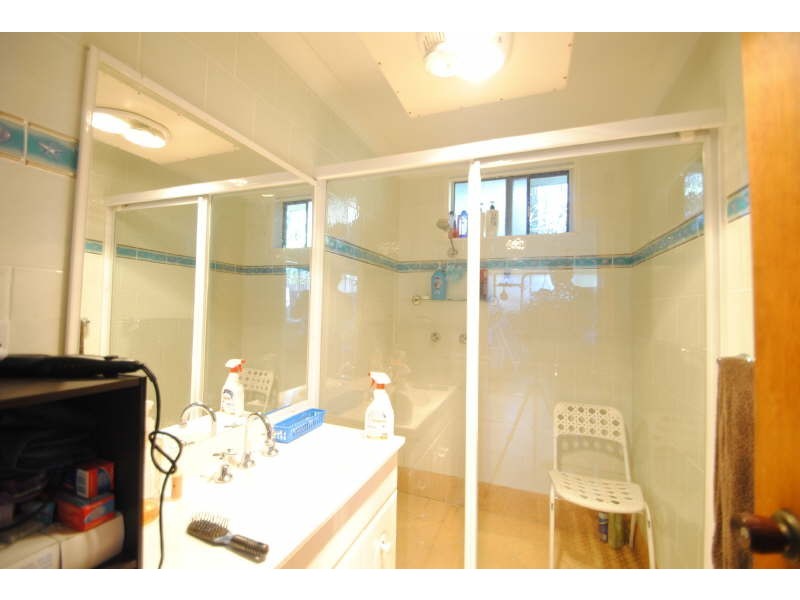 11 Kapala Avenue, Summerland Point NSW 2259