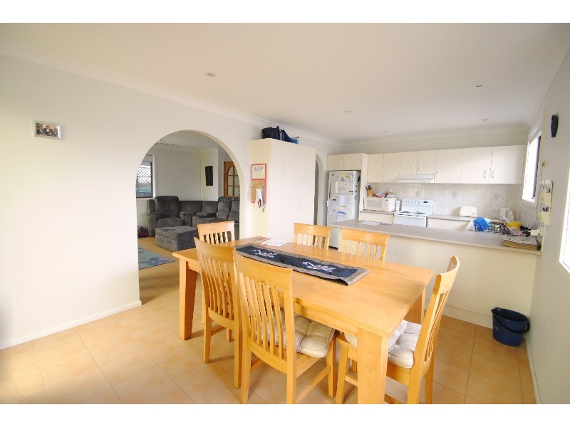 9 Shropshire Street, Gorokan NSW 2263