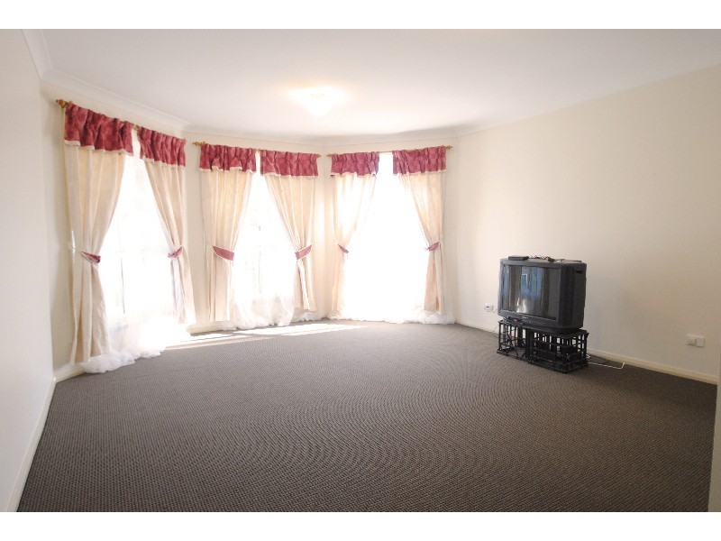 41 Avondale Dr, Kanwal NSW 2259