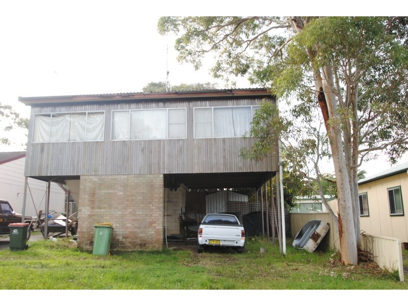 13 Melrose Avenue, Gorokan NSW 2263