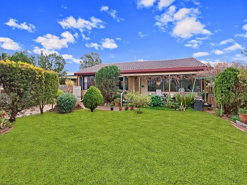57 Marks Road, Gorokan NSW 2263