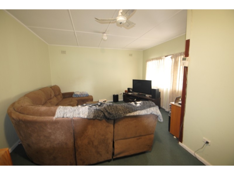 12 Glenavon Street, Toukley NSW 2263