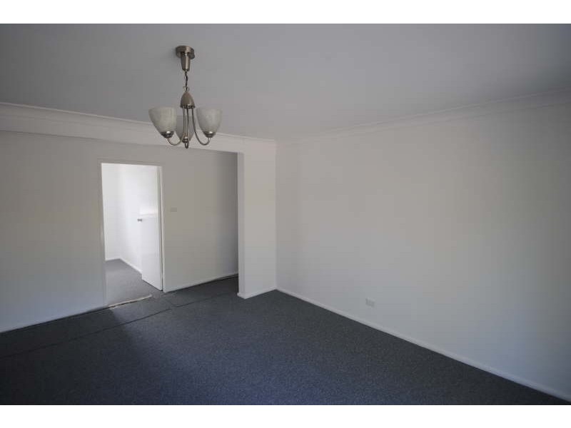 2b Gregory Street, Berkeley Vale NSW 2261