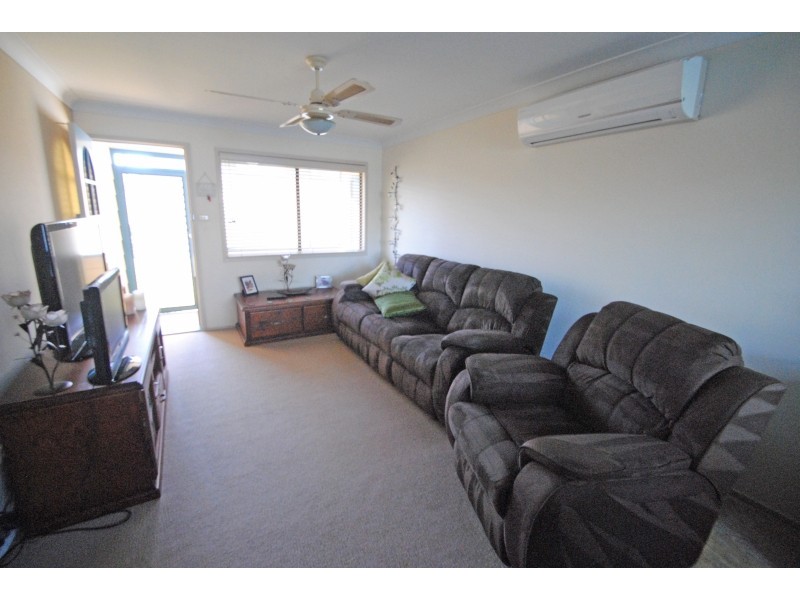 26 Spring Valley Avenue, Gorokan NSW 2263