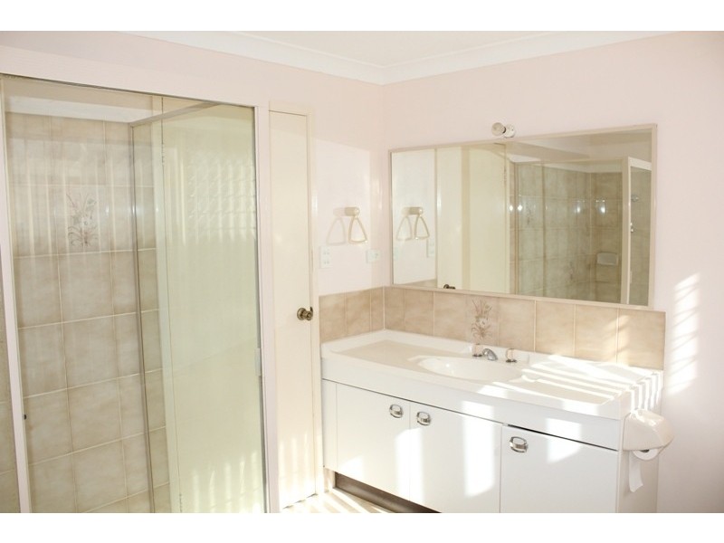 20 Alexander Ave,, Bateau Bay NSW 2261