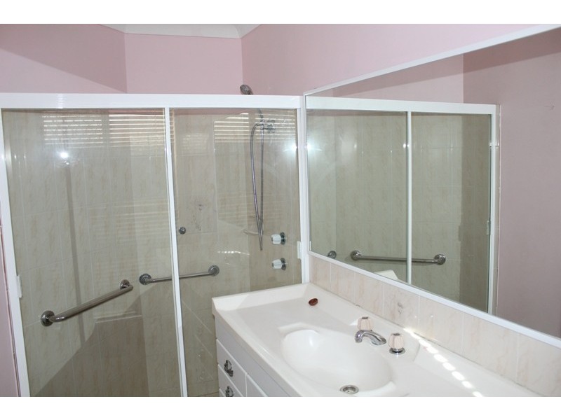 20 Alexander Ave,, Bateau Bay NSW 2261