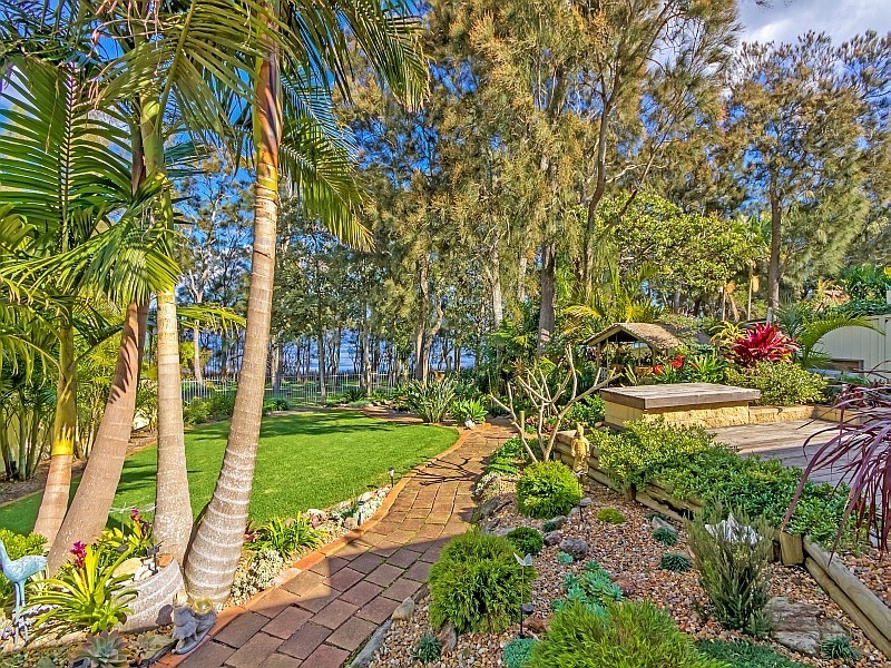 20 Diamond Head Drive, Budgewoi NSW 2262