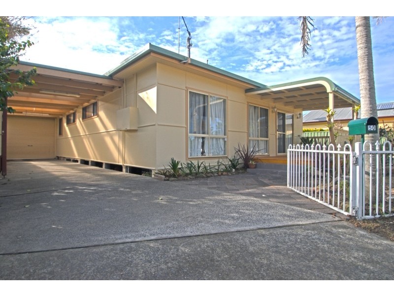 50 Moss Avenue, Toukley NSW 2263