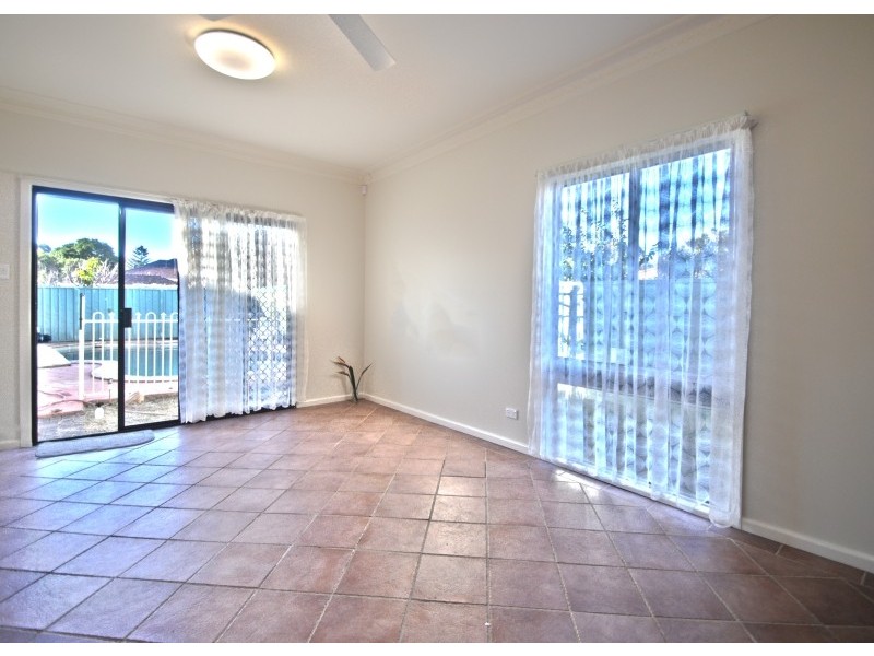 50 Moss Avenue, Toukley NSW 2263