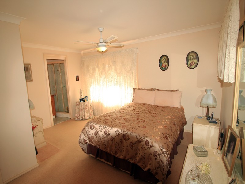 15 Wendie Close, Tumbi Umbi NSW 2261