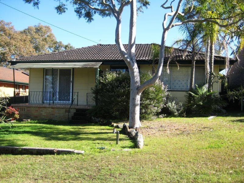 52 Minnamurra Road, Gorokan NSW 2263