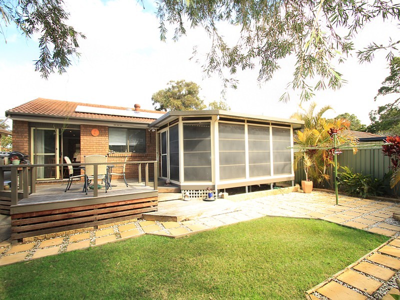 7 Cranbrook Cres, Killarney Vale NSW 2261