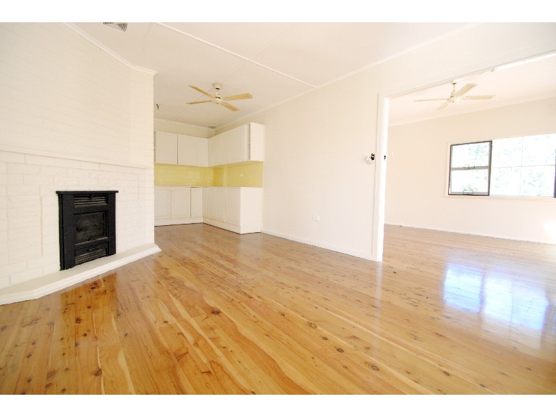 390 Bruce Cr, Wallarah NSW 2259