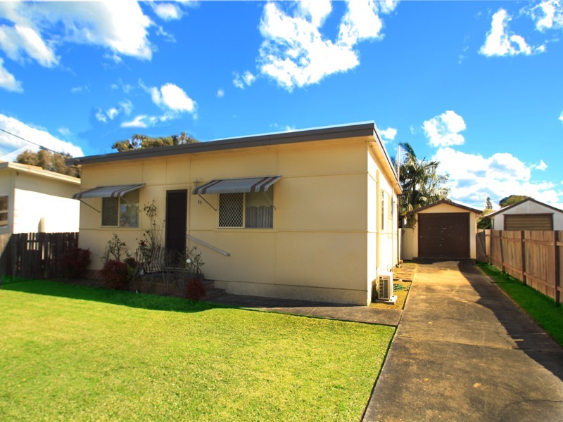 13 Flinders Ave, Killarney Vale NSW 2261