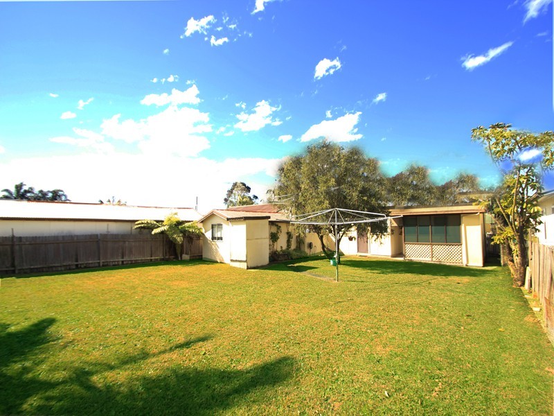 13 Flinders Ave, Killarney Vale NSW 2261