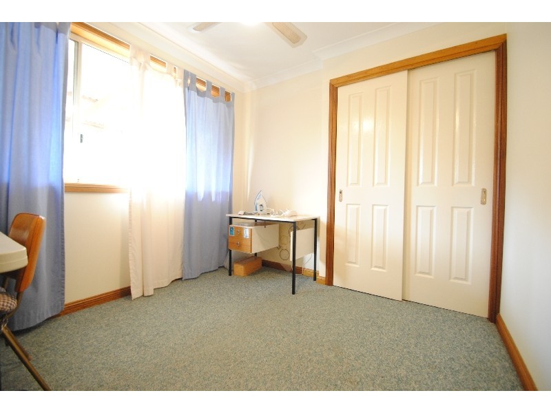 2/5 Day Dawn Place, Erina NSW 2250