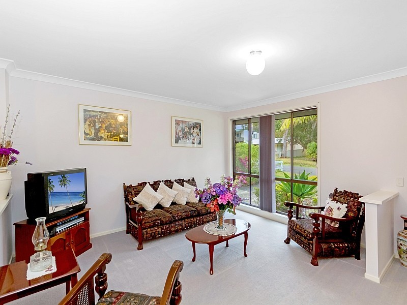 20 Queens Road, Lake Munmorah NSW 2259