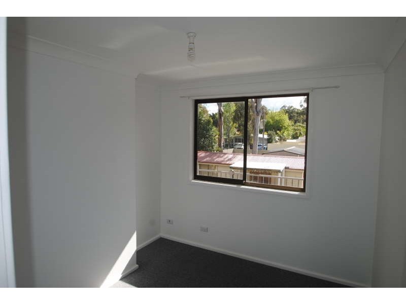 2a Gregory Street, Berkeley Vale NSW 2261