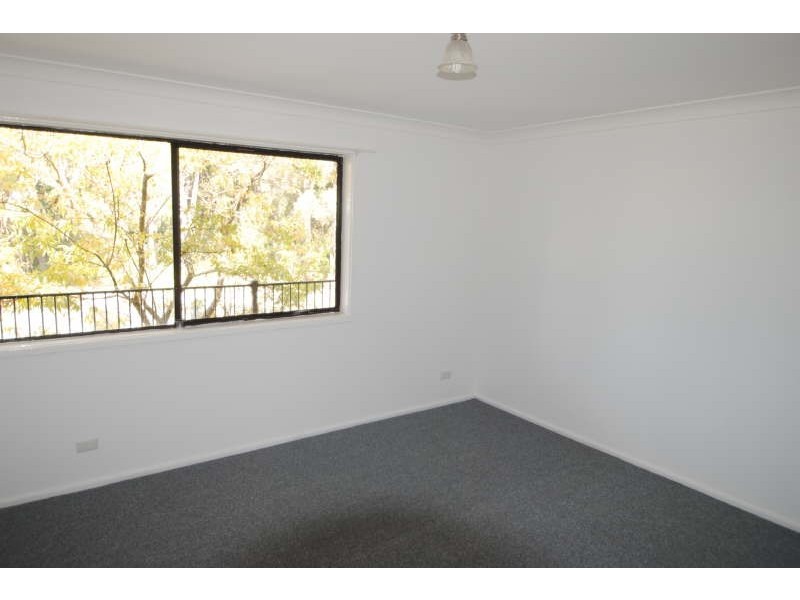 2a Gregory Street, Berkeley Vale NSW 2261