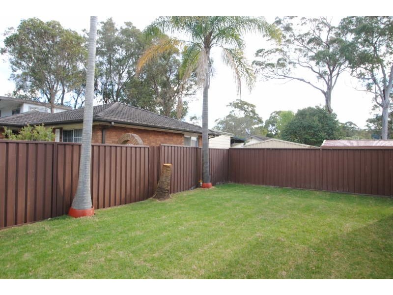 2a Gregory Street, Berkeley Vale NSW 2261