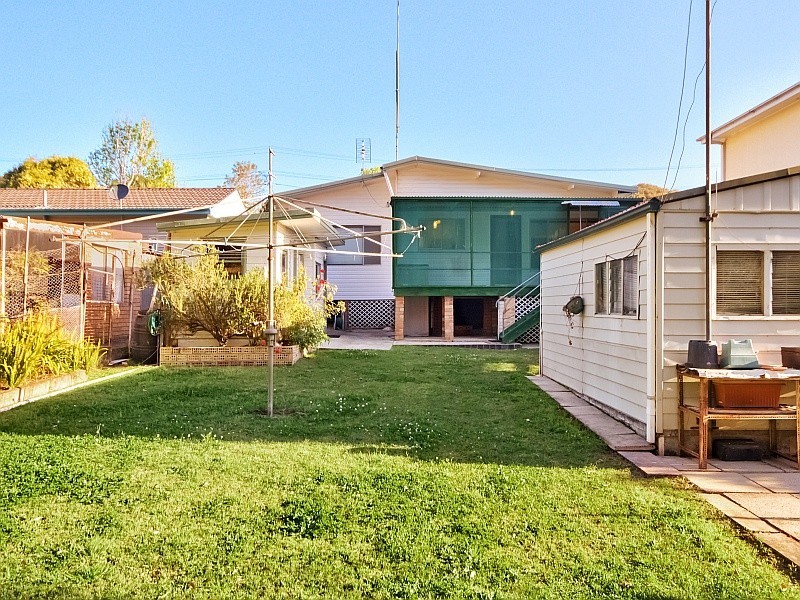 4 Ninth Avenue, Toukley NSW 2263