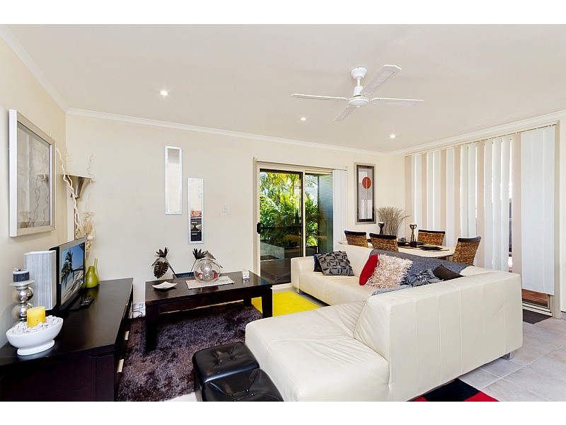 18 Leumeah Avenue, Chain Valley Bay NSW 2259