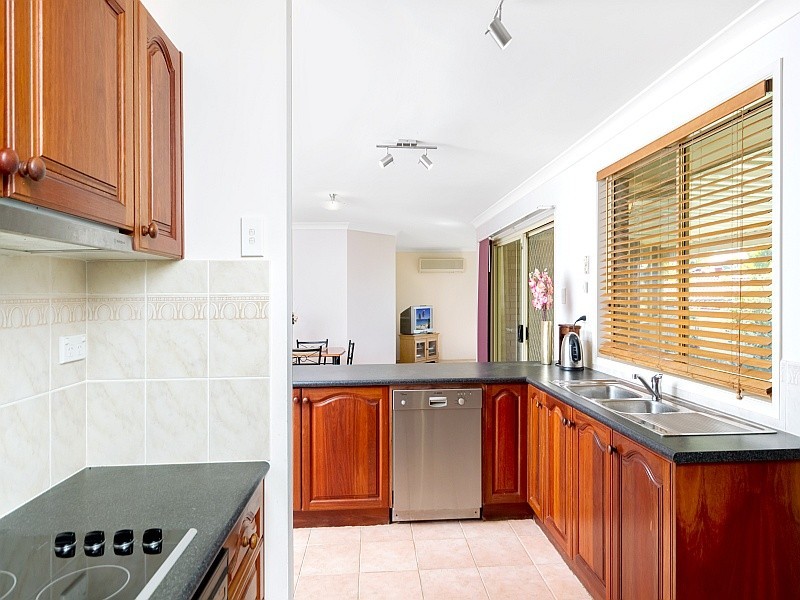 4 Linmar Close, Gwandalan NSW 2259