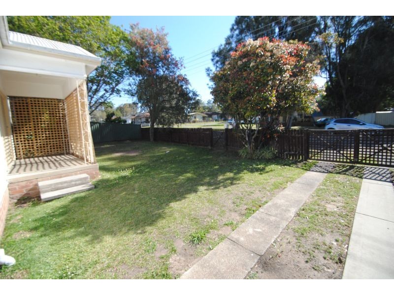 13 Resthaven Avenue, Charmhaven NSW 2263