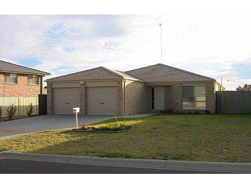 7 Pinehurst way, Blue Haven NSW 2262