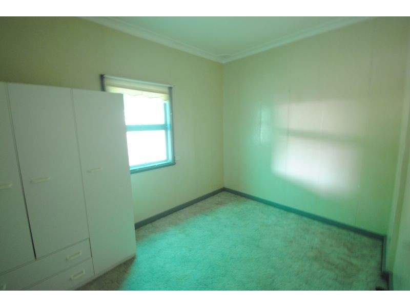 40 Moss Avenue, Toukley NSW 2263