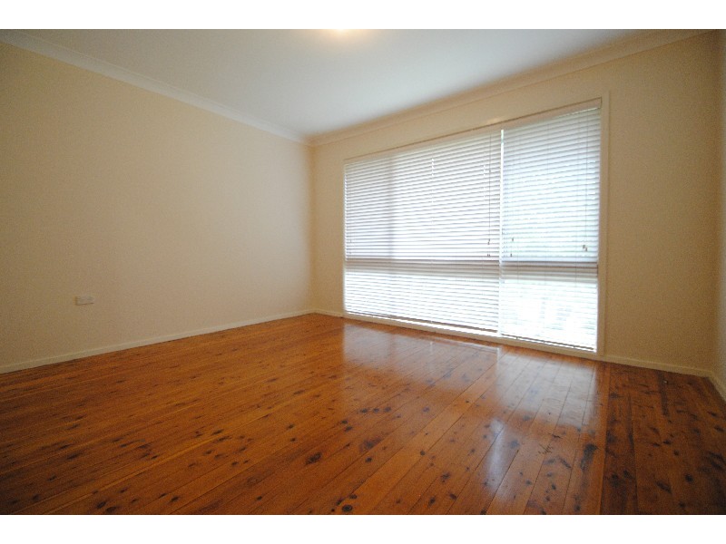 21 Angus Avenue, Wyoming NSW 2250