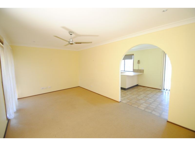 19 Ourringo Avenue, Lake Haven NSW 2263