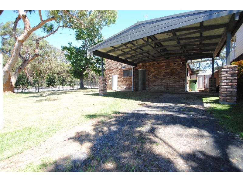 A/2 Gregory Street, Berkeley Vale NSW 2261