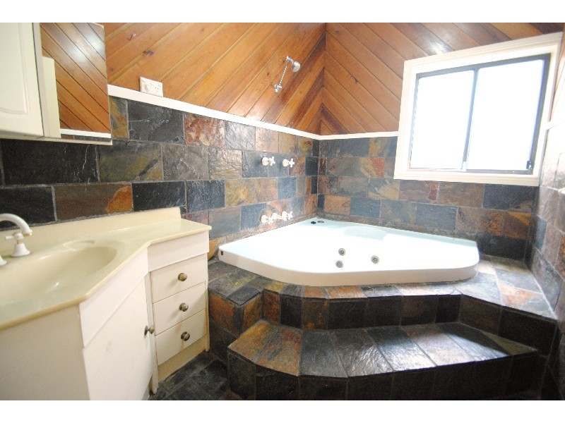 4 Elizabeth Drive, Noraville NSW 2263