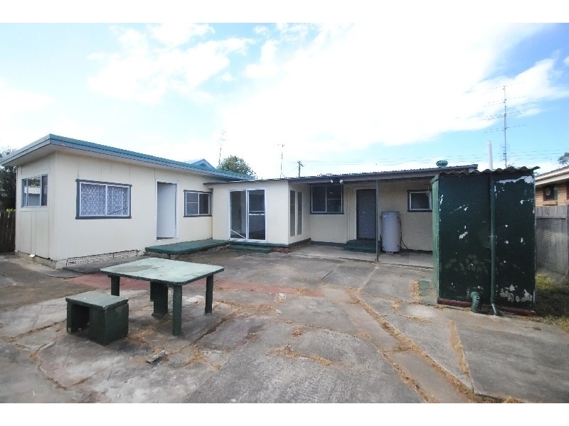 30 Kalulah Ave, Gorokan NSW 2263