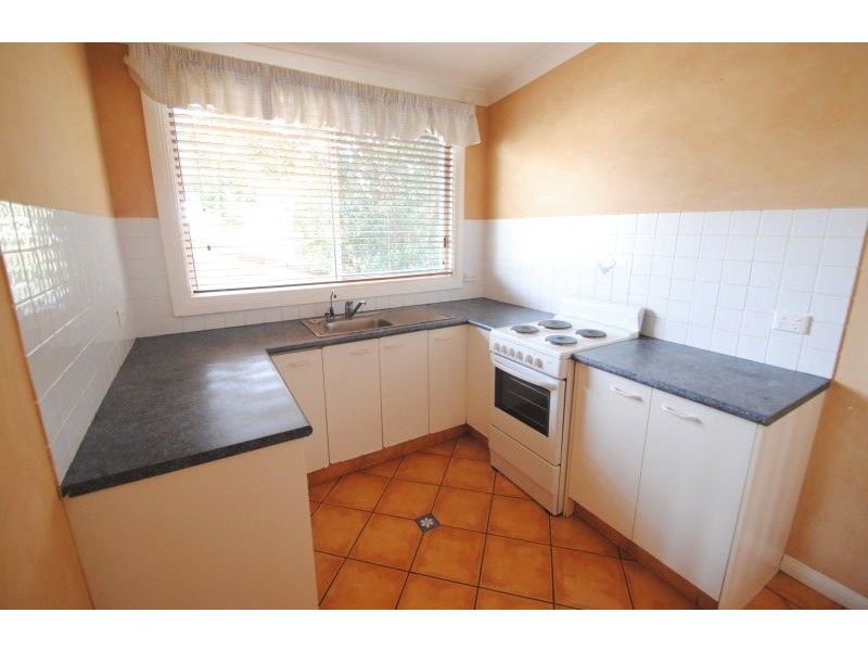 2 Seventh Avenue, Toukley NSW 2263