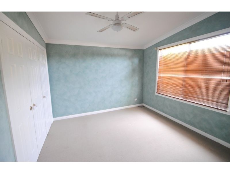 2 Seventh Avenue, Toukley NSW 2263