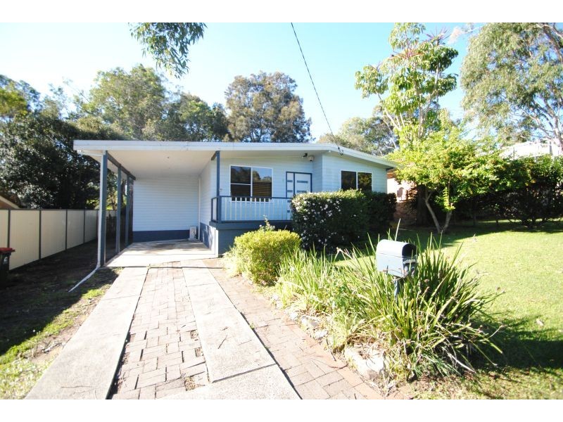 2 Seventh Avenue, Toukley NSW 2263