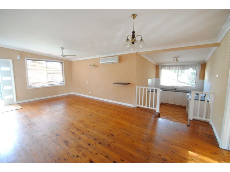 2 Seventh Avenue, Toukley NSW 2263