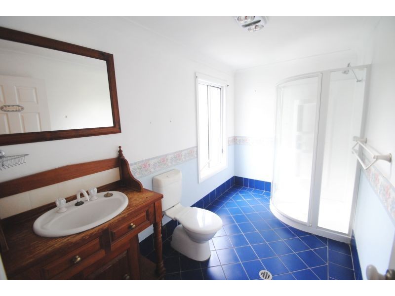 2 Seventh Avenue, Toukley NSW 2263