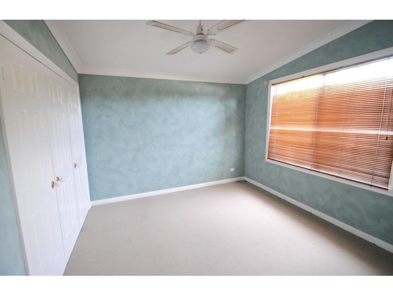 2 Seventh Avenue, Toukley NSW 2263