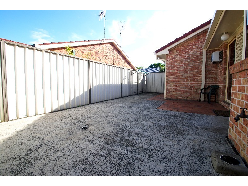 2/16 Crossingham Street, Toukley NSW 2263