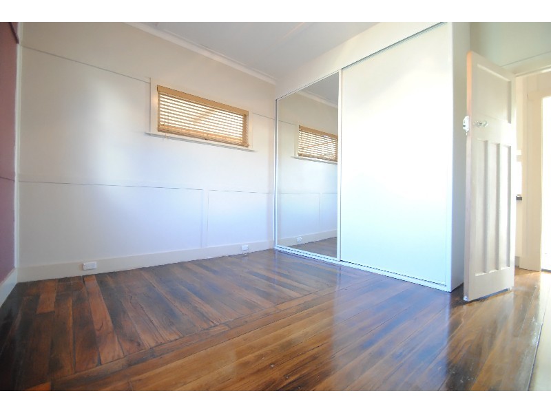 7 Kathleen White Cr, Killarney Vale NSW 2261