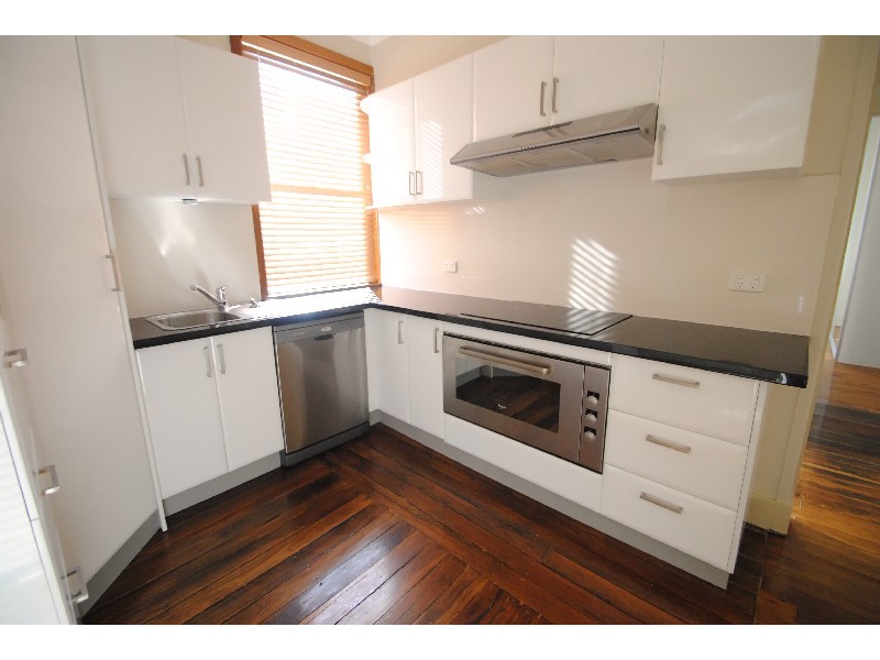 7 Kathleen White Cr, Killarney Vale NSW 2261