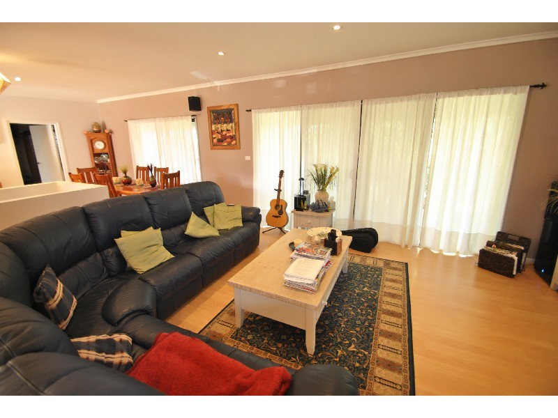 40 Lauren Avenue, Lake Munmorah NSW 2259