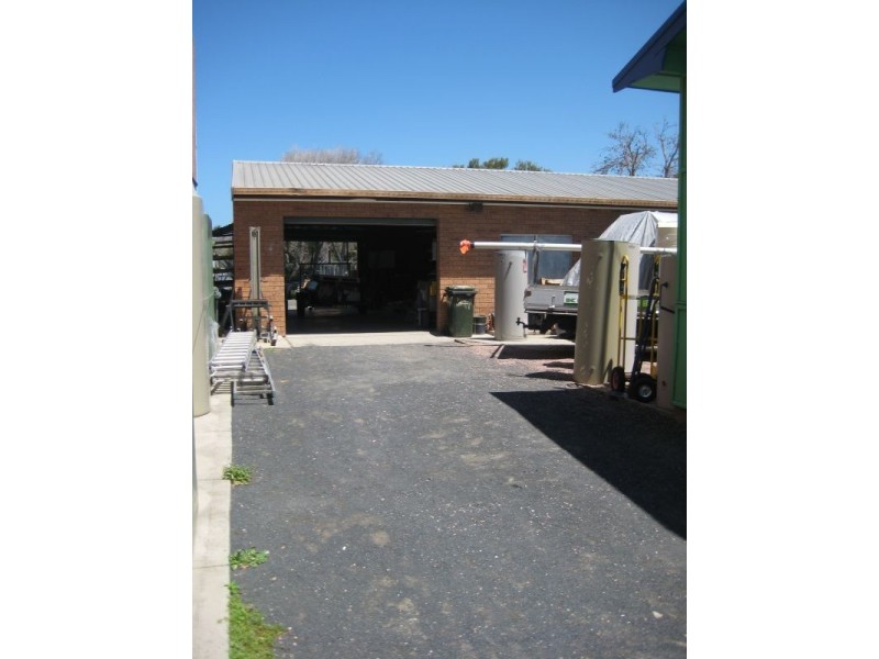 305 Main Road, Toukley NSW 2263
