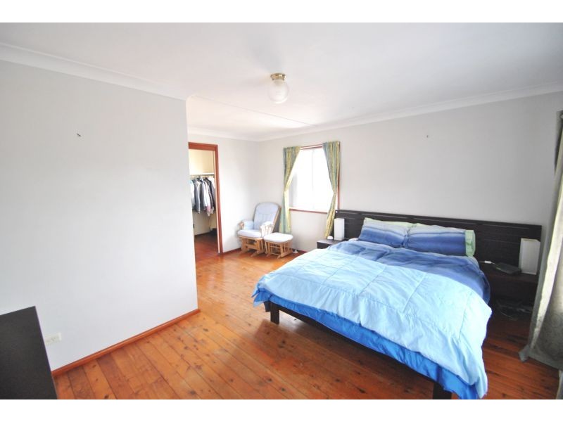 24 Fourth Avenue, Toukley NSW 2263