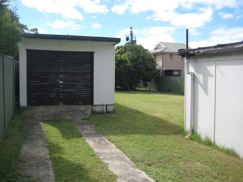 17 Victoria Ave, Toukley NSW 2263